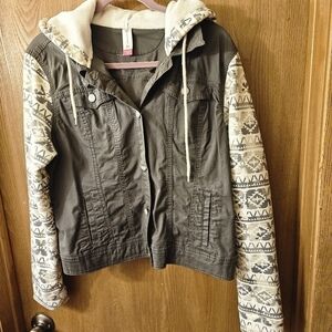 No Boundries - XXL - Olive Green - Aztec Print sleeves and hood